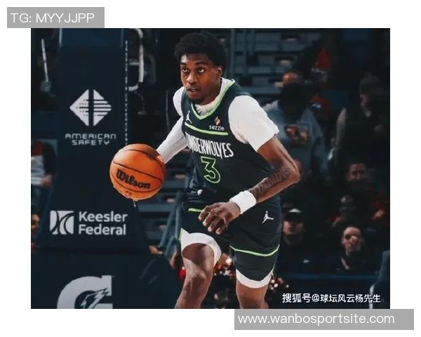 兰德尔半场表现稳定12投4中贡献13分5篮板1助攻状态回暖助力球队奋战